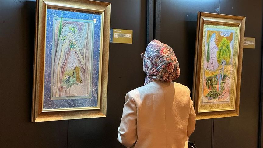 Minyat�rlerle Fakrname sergisi Taksim'de sanatseverlerle bulu�tu