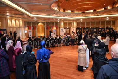 �stanbul Laleleri Filistin ��in A�t�