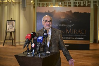 Evliya �elebi'nin G�z�yle Kud�s'�n Mirac� kitab� okurlarla bulu�tu